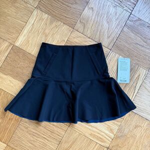 Lululemon Get It On Skirt, Size 4, Black / Inkwell, VGUC